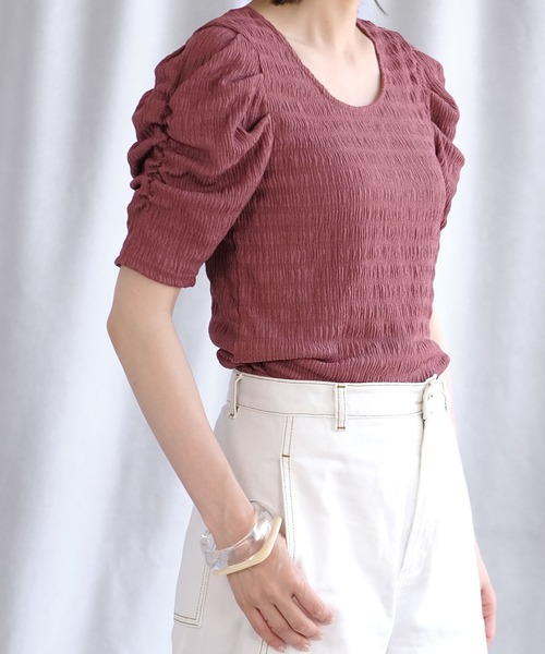 ＡＮＤＪ（アンドジェイ）の「パワーショルダーワッシャー加工ラウンドネックトップス（Tシャツ/カットソー・レディース・オフホワイト/ブラック/ピンク/グレイッシュベージュ・M）」の13枚目の写真