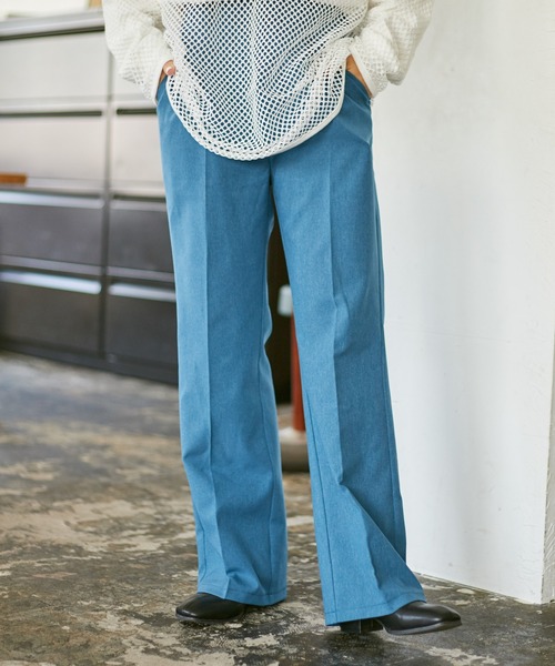 WEGO（ウィゴー）の「WEGO/センタープレスフレアパンツ（スラックス・レディース・レッド/オレンジ/ブルー/グリーン/マスタード/ブラック系その他3/ブラック/ベージュ系その他2・SMALL/MEDIUM）」の5枚目の写真