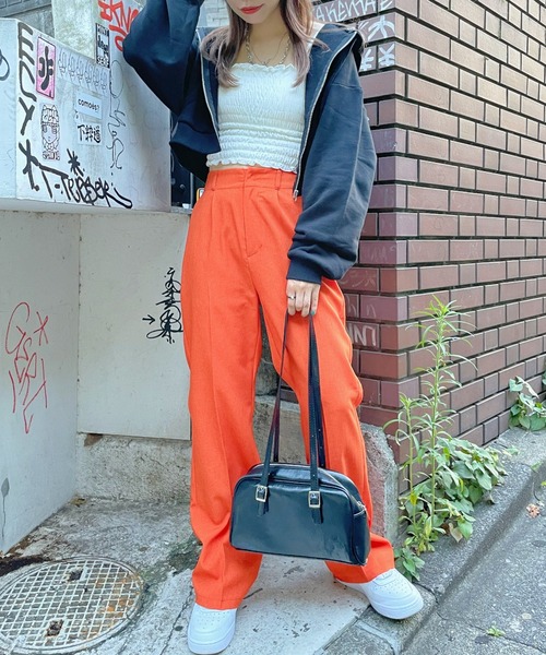 WEGO（ウィゴー）の「WEGO/センタープレスフレアパンツ（スラックス・レディース・レッド/オレンジ/ブルー/グリーン/マスタード/ブラック系その他3/ブラック/ベージュ系その他2・SMALL/MEDIUM）」の16枚目の写真