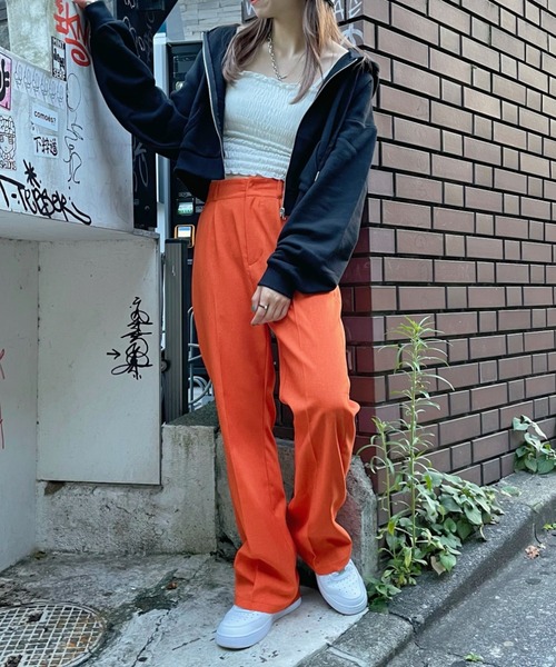 WEGO（ウィゴー）の「WEGO/センタープレスフレアパンツ（スラックス・レディース・レッド/オレンジ/ブルー/グリーン/マスタード/ブラック系その他3/ブラック/ベージュ系その他2・SMALL/MEDIUM）」の17枚目の写真