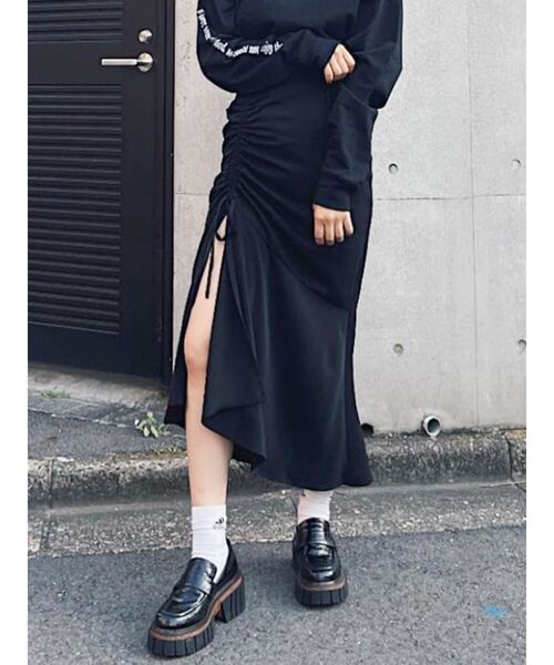 EVRIS（エヴリス）の「ドロストロングスカート（スカート・レディース・ブラック/カーキ・MEDIUM/SMALL）」の2枚目の写真