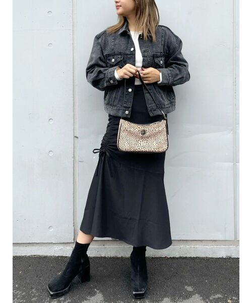 EVRIS（エヴリス）の「ドロストロングスカート（スカート・レディース・ブラック/カーキ・MEDIUM/SMALL）」の3枚目の写真