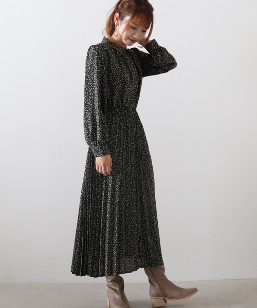 Cheek(チーク)の「プリーツ切替ワンピース(ワンピース・レディース・ブラック/ブラウン/アイボリー・MEDIUM)」の20枚目の写真