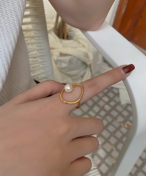 LAC-VERT（ラック・ヴェール）の「パールデザインリング（リング・レディース・ゴールド/その他/その他2/その他3・FREE）」の6枚目の写真