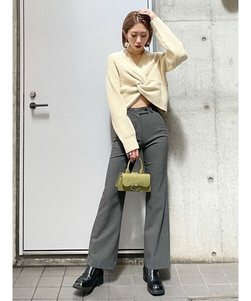 EMODA(エモダ)の「ハングチャームバッグ(ハンドバッグ・レディース・ホワイト/ブラック/ブルー/グリーン・FREE)」の22枚目の写真