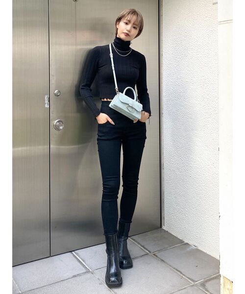 EMODA(エモダ)の「ハングチャームバッグ(ハンドバッグ・レディース・ホワイト/ブラック/ブルー/グリーン・FREE)」の13枚目の写真