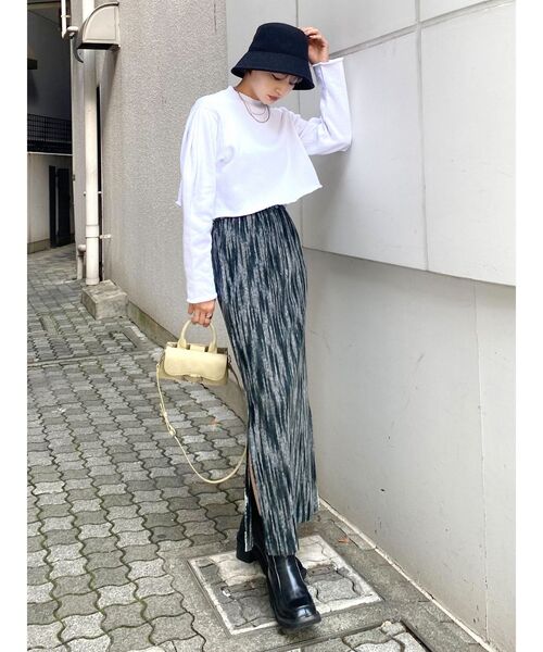 EMODA(エモダ)の「ハングチャームバッグ(ハンドバッグ・レディース・ホワイト/ブラック/ブルー/グリーン・FREE)」の6枚目の写真