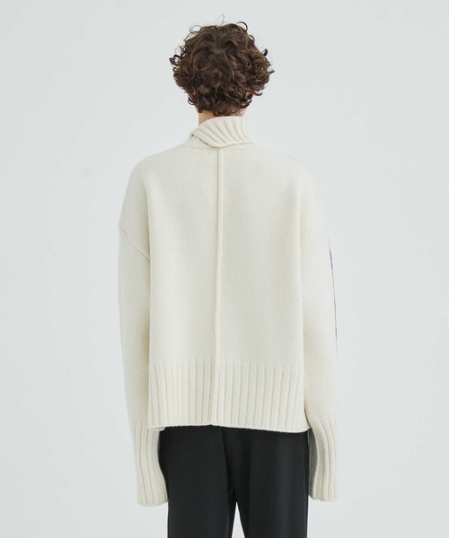 LiNoH（リノー）の「ウールラインタートルニット/WOOL LINE TURTLE KNIT（ニット/セーター・メンズ・ブラック/ホワイト・1/2）」の18枚目の写真
