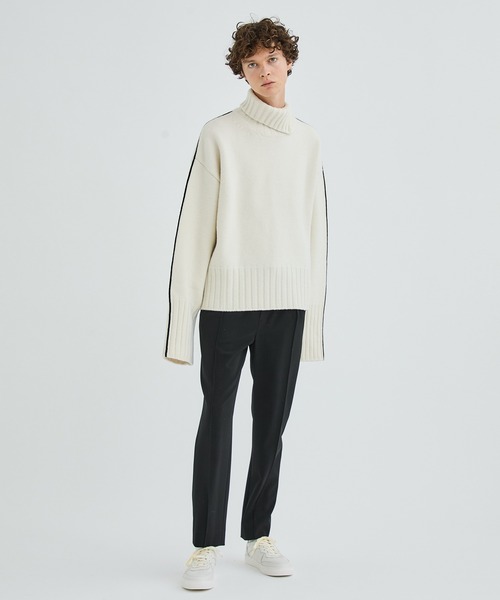 LiNoH（リノー）の「ウールラインタートルニット/WOOL LINE TURTLE KNIT（ニット/セーター・メンズ・ブラック/ホワイト・1/2）」の17枚目の写真