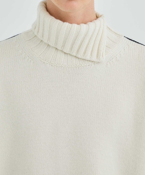 LiNoH（リノー）の「ウールラインタートルニット/WOOL LINE TURTLE KNIT（ニット/セーター・メンズ・ブラック/ホワイト・1/2）」の13枚目の写真