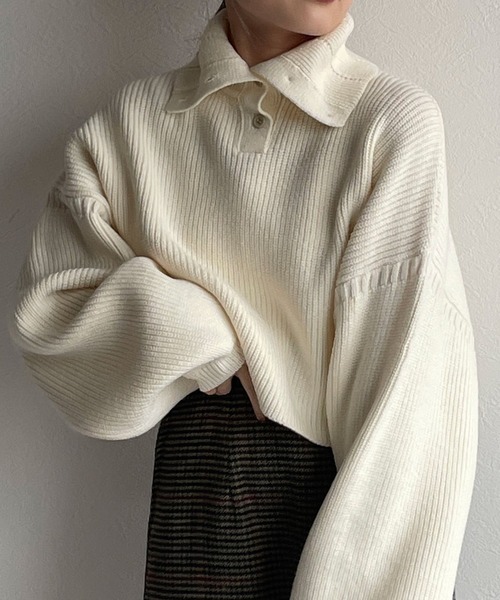 w closet（ダブルクローゼット）の「片畦スタンドネックショートトップス（ニット/セーター・レディース・オフホワイト/ライム/パープル/スミクロ・FREE）」の2枚目の写真