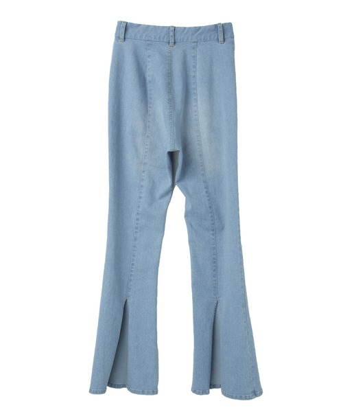 earth music&ecology（アースミュージックアンドエコロジー）の「バックスリットフレアデニムパンツ（デニムパンツ・レディース・ライトインディゴブルー・S/M）」の5枚目の写真