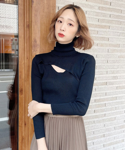 Voyage titty&Co.PETIT（ボヤージュティティアンドコープチ）の「【Voyage titty&Co. PETIT】デコルテオープンリブニット（ニット/セーター・レディース・アイボリー/ブラック・FREE）」の2枚目の写真