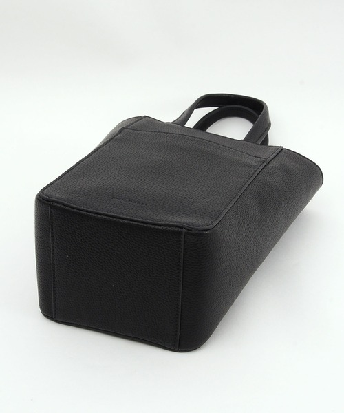 SMIR NASLI(サミールナスリ)の「ツイステッドシュリンクトートバッグ(トートバッグ・レディース・オフホワイト/ブラック/キャメル/グレー系その他・9)」の18枚目の写真