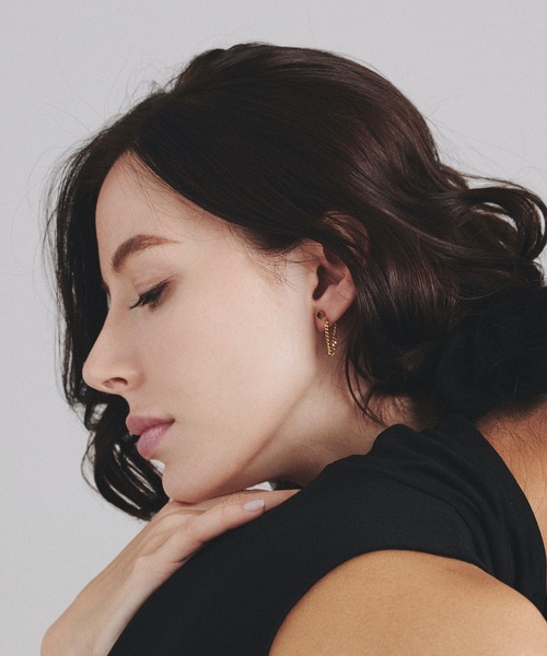 9ban（キューバン）の「【9ban】キューバン/Black Square pierce（ピアス（両耳用）・レディース・ゴールド・FREE）」の6枚目の写真