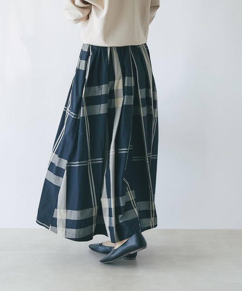 RIVE DROITE(リヴドロワ)の「WEB限定/ほどよく甘い大人のオシャレ/チェックスカート(スカート・レディース・ホワイト/ブラック/ブルー/レッド・FREE)」の12枚目の写真