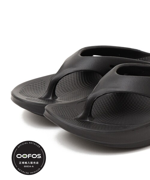 OOFOS(ウーフォス)の「OOFOS: OOoriginal サンダル(サンダル・レディース・ブラック/ベージュ/オフホワイト/ベージュ系その他・23/24/25)」の6枚目の写真