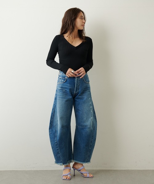 Whim Gazette（ウィムガゼット）の「リブVネックプルオーバー（ニット/セーター・レディース・ブラック/ライトベージュ・FREE）」の9枚目の写真