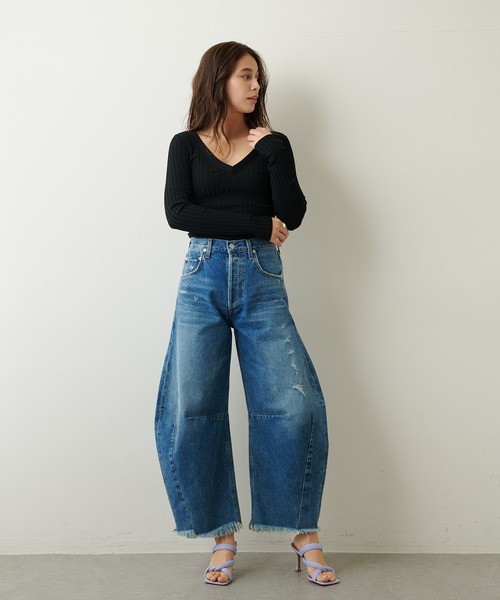 Whim Gazette（ウィムガゼット）の「リブVネックプルオーバー（ニット/セーター・レディース・ブラック/ライトベージュ・FREE）」の19枚目の写真