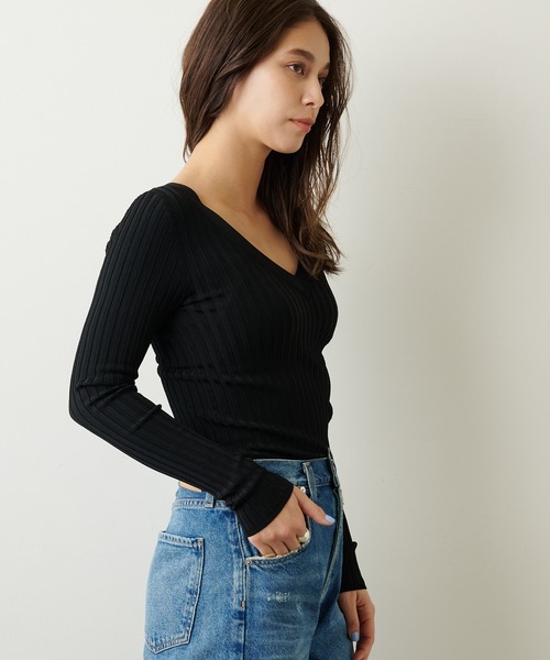 Whim Gazette（ウィムガゼット）の「リブVネックプルオーバー（ニット/セーター・レディース・ブラック/ライトベージュ・FREE）」の12枚目の写真