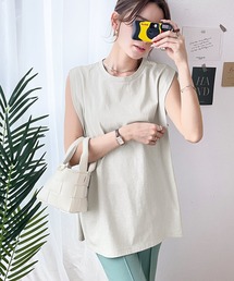 1枚で垢抜け。綿100%、タックショルダートップス
