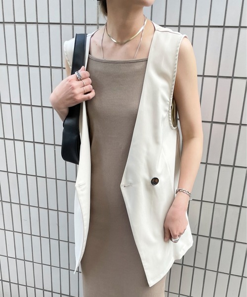 feepur(フェピュール)の「Vネックジレベスト(ベスト・レディース・アイボリー/ブラック/グレー・MEDIUM)」の1枚目の写真