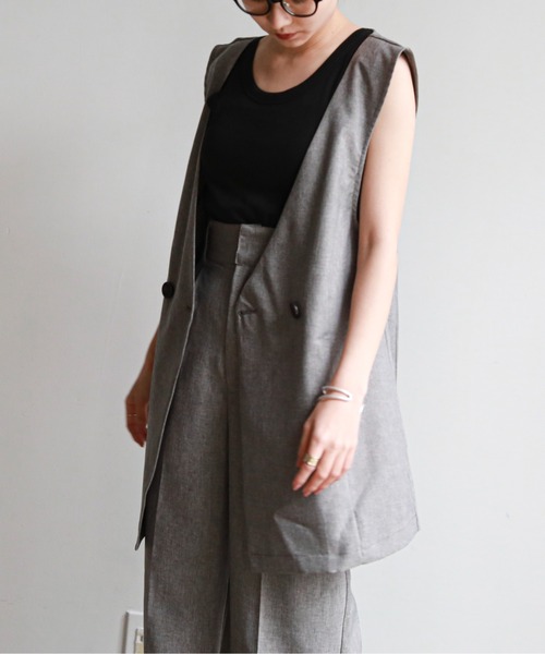 feepur(フェピュール)の「Vネックジレベスト(ベスト・レディース・アイボリー/ブラック/グレー・MEDIUM)」の19枚目の写真