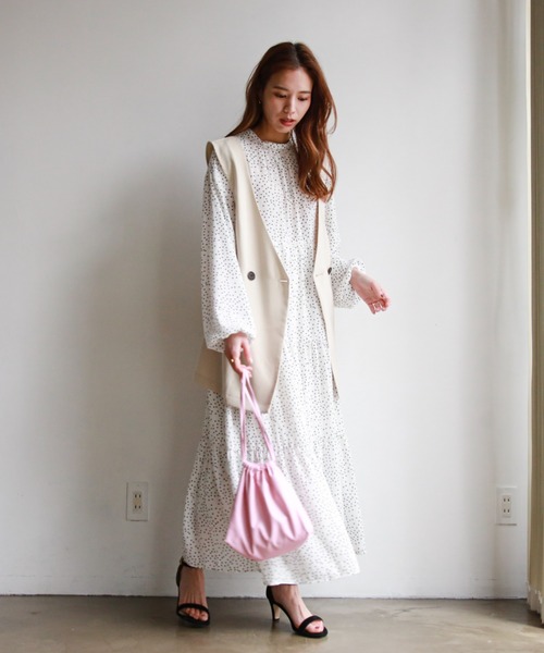 feepur(フェピュール)の「Vネックジレベスト(ベスト・レディース・アイボリー/ブラック/グレー・MEDIUM)」の22枚目の写真