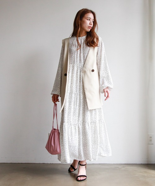 feepur(フェピュール)の「Vネックジレベスト(ベスト・レディース・アイボリー/ブラック/グレー・MEDIUM)」の14枚目の写真