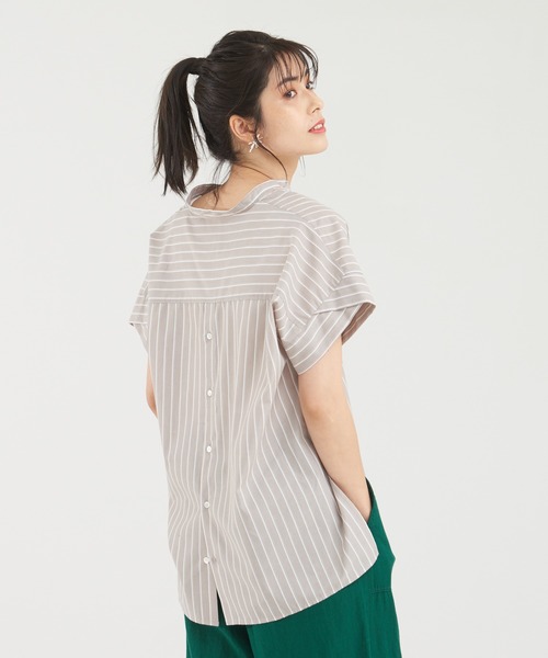 abahouse mavie（アバハウスマヴィ）の「後ボタンフレンチスリーブシャツ（シャツ/ブラウス・レディース・ストライプ/ホワイト/ベージュ系その他/オフホワイト/イエロー/グリーン/ダークオレンジ・フリー）」の3枚目の写真