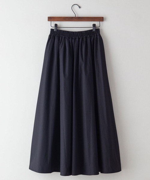 OUTDOOR PRODUCTS APPAREL(アウトドアプロダクツアパレル)の「ボリュームフレアスカート ギャザーロングスカート(スカート・レディース・ブラック/オフホワイト/グリーン・MEDIUM)」の5枚目の写真
