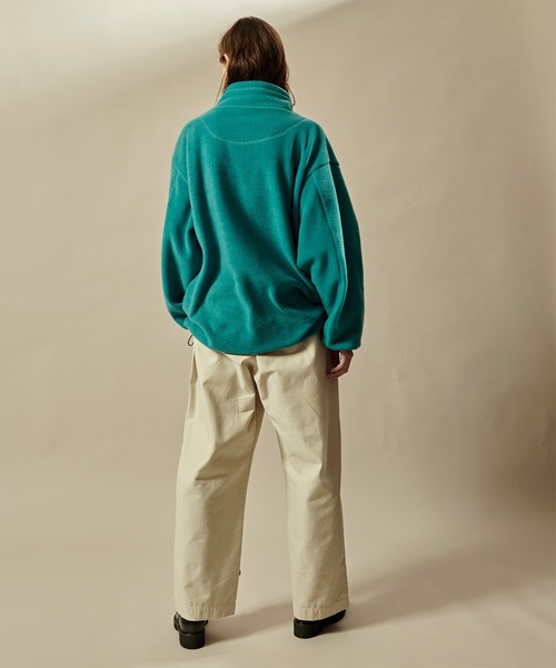 kha:ki（カーキ）の「「KHA:KI / カーキ」FLEECE WIDE P/O（その他トップス・レディース・アッシュ/ブルーグリーン/パープル/カーキ・1/2）」の8枚目の写真