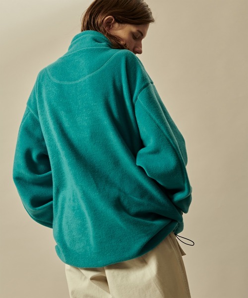 kha:ki（カーキ）の「「KHA:KI / カーキ」FLEECE WIDE P/O（その他トップス・レディース・アッシュ/ブルーグリーン/パープル/カーキ・1/2）」の9枚目の写真