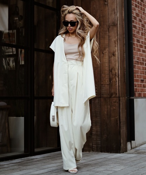 esutoreja（エストレジャ）の「ノーカラーパンツセットアップ（セットアップ・レディース・ベージュ/アイボリー/オレンジ・FREE）」の2枚目の写真