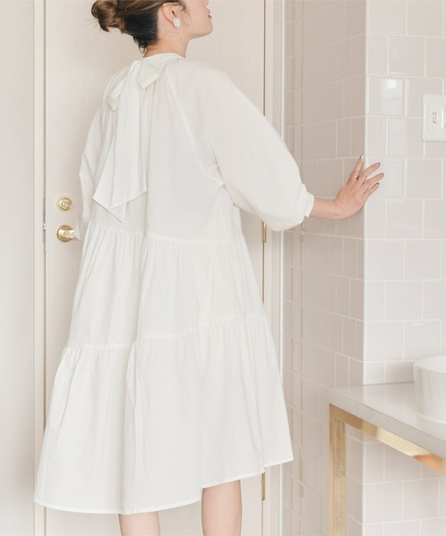 titivate（ティティベイト）の「ﾊﾞｯｸﾘﾎﾞﾝ付きﾃｨｱｰﾄﾞﾜﾝﾋﾟｰｽ（ワンピース・レディース・ブラウン/ブラック/オフホワイト・S/L/M）」の7枚目の写真