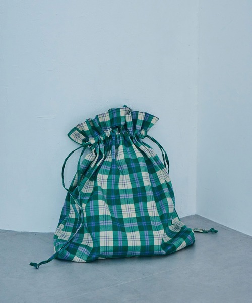 ADAM ET ROPE'(アダムエロペ)の「プリントギャザー2WAYトート(ショルダーバッグ・レディース・グレー/グリーン系その他・FREE)」の2枚目の写真