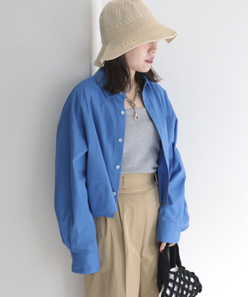 fredy emue（フレディエミュ）の「カットオフデザイン クロップド丈シャツ（シャツ/ブラウス・レディース・ブルー/オフホワイト/カーキ/ピンク・38）」の13枚目の写真