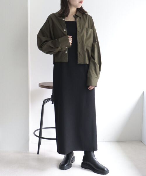 fredy emue（フレディエミュ）の「カットオフデザイン クロップド丈シャツ（シャツ/ブラウス・レディース・ブルー/オフホワイト/カーキ/ピンク・38）」の18枚目の写真