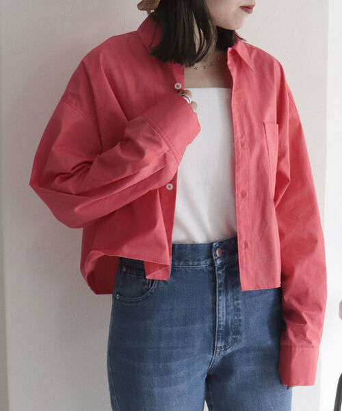 fredy emue（フレディエミュ）の「カットオフデザイン クロップド丈シャツ（シャツ/ブラウス・レディース・ブルー/オフホワイト/カーキ/ピンク・38）」の7枚目の写真