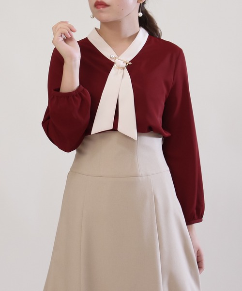 ASTORIA ODIER(アストリアオディール)の「パール金具使い配色ボウタイブラウス(シャツ/ブラウス・レディース・スモークピンク/ベージュ/ホワイト/ブラウン/ワインレッド/ブラック/クリーム/ネイビー/ライトグレー・MEDIUM/LARGE)」の9枚目の写真