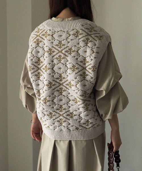 Riberry（リベリー）の「総柄ジャガード深Vネックベスト（ベスト・レディース・グリーン/ベージュ/オレンジ・MEDIUM）」の14枚目の写真