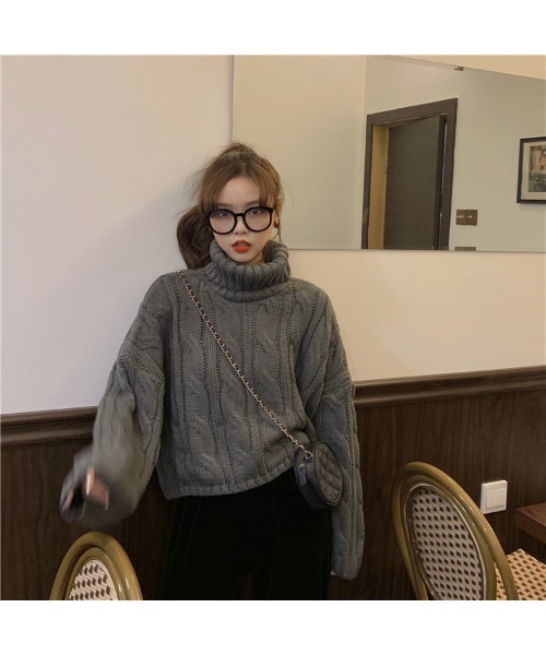 RUUX（ルーフ）の「ドロップショルダー　ニット　タートルネック（ニット/セーター・レディース・グレー/レッド/オレンジ/アイボリー・FREE）」の10枚目の写真