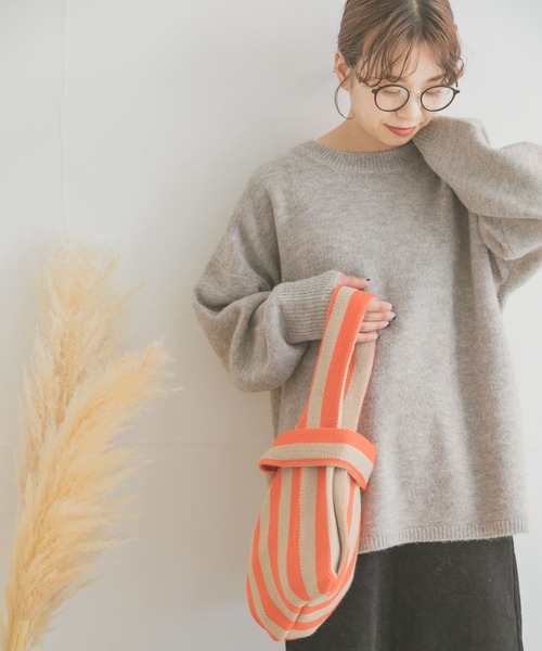 ITEMS URBANRESEARCH（アイテムズ アーバンリサーチ）の「サイドスリットニットプルオーバー（ニット/セーター・レディース・ベージュ/グリーン/オレンジ・FREE）」の2枚目の写真