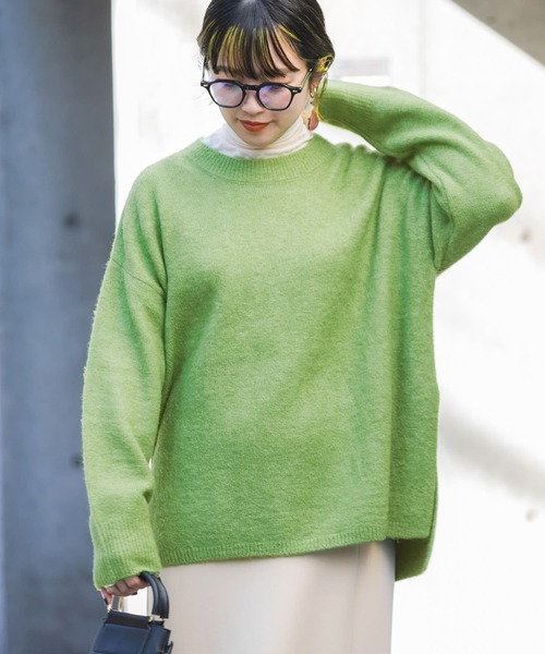 ITEMS URBANRESEARCH（アイテムズ アーバンリサーチ）の「サイドスリットニットプルオーバー（ニット/セーター・レディース・ベージュ/グリーン/オレンジ・FREE）」の8枚目の写真