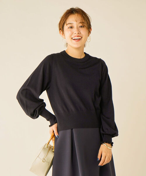 NOLLEY’S(ノーリーズ)の「《手洗い可能》袖口フリルプルオーバーニット(ニット/セーター・レディース・オフホワイト/イエロー/ネイビー/グリーン/ベビーピンク・38)」の4枚目の写真