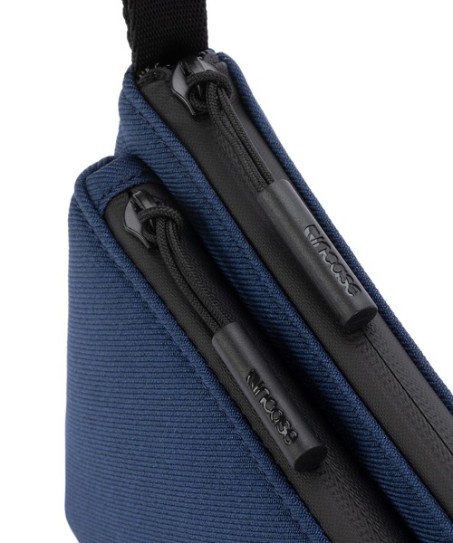 incase(インケース)の「INTR200734-NVY Incase Facet Accessory Organizer in Recycled Twill - Navy(ビジネスバッグ・メンズ・ネイビー・ONE SIZE)」の13枚目の写真