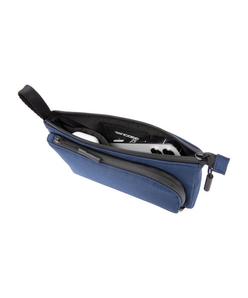 incase(インケース)の「INTR200734-NVY Incase Facet Accessory Organizer in Recycled Twill - Navy(ビジネスバッグ・メンズ・ネイビー・ONE SIZE)」の9枚目の写真