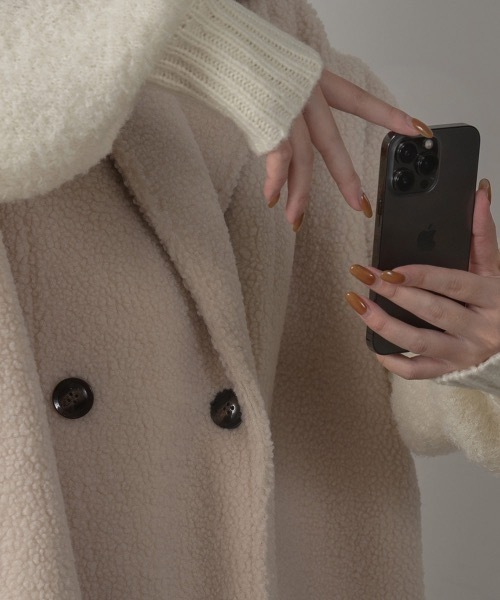 Amiur(エミレ)の「mouton poncho over vest(ベスト・レディース・ブラック/モカ/アイボリー・FREE)」の21枚目の写真