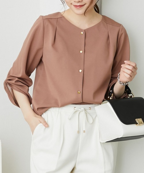 nissen（ニッセン）の「Ｖネックカットソーブラウス【UVカット・洗濯機OK】（Tシャツ/カットソー・レディース・ライトグリーン/ピンク/ネイビー/モカ/ブルー/グレー/オフホワイト・L/LL/M/S）」の4枚目の写真