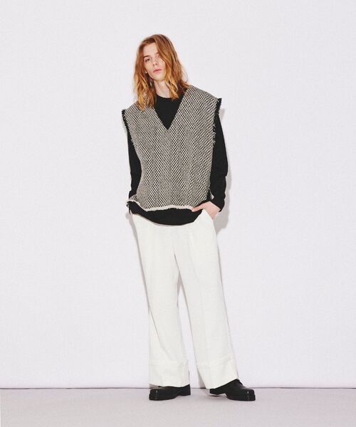 tk.TAKEO KIKUCHI（ティーケータケオキクチ）の「◆エステルツイルロールアップパンツ（その他パンツ・メンズ・オフホワイト/ブラック・01/02/03）」の17枚目の写真